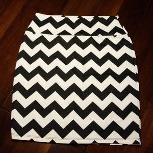 Chevron mini skirt
